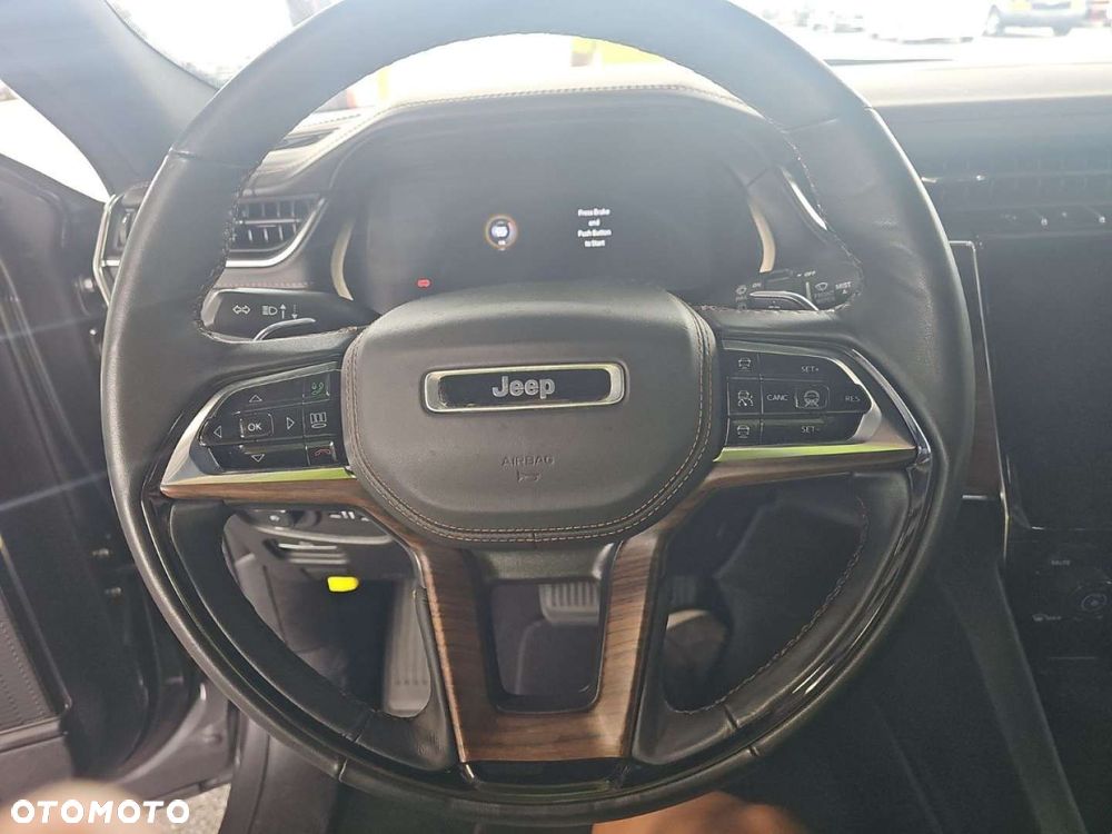 Jeep Grand Cherokee - 13