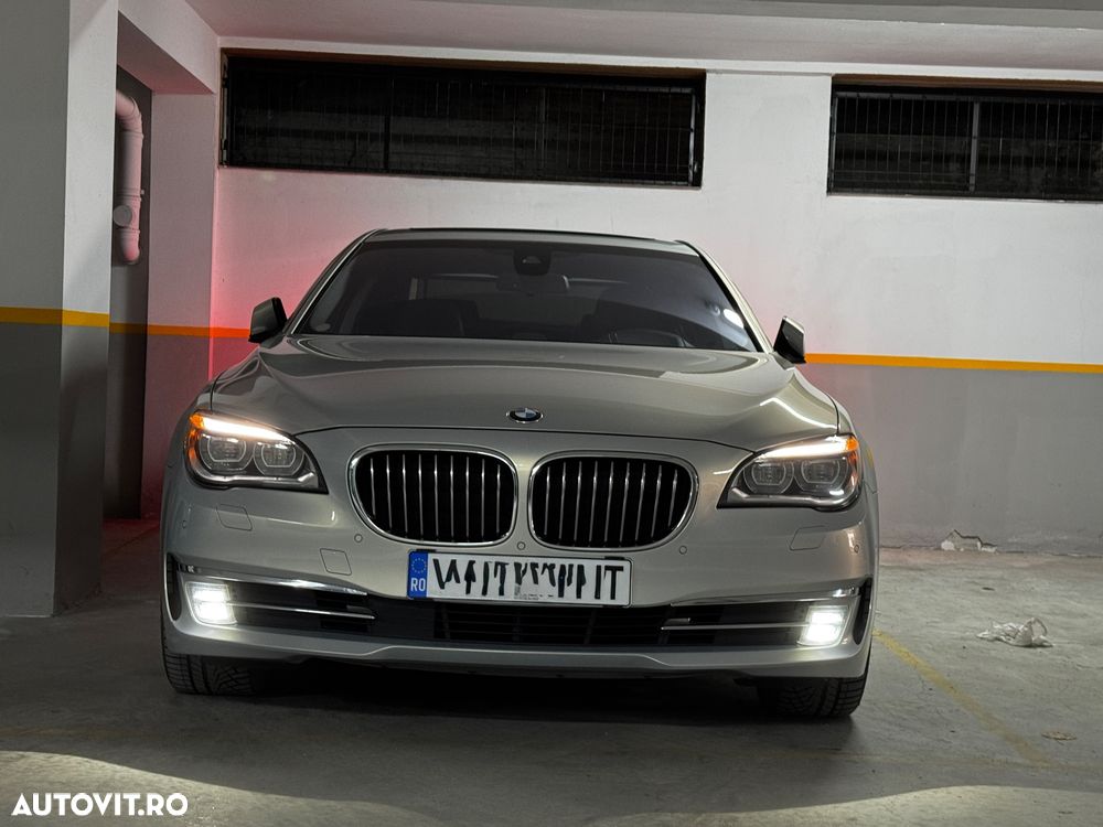 BMW Seria 7 730d xDrive - 28