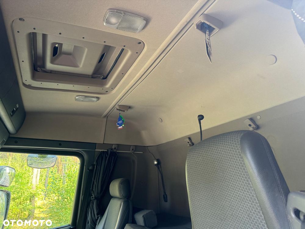 Scania P440 , 6X2 - 8