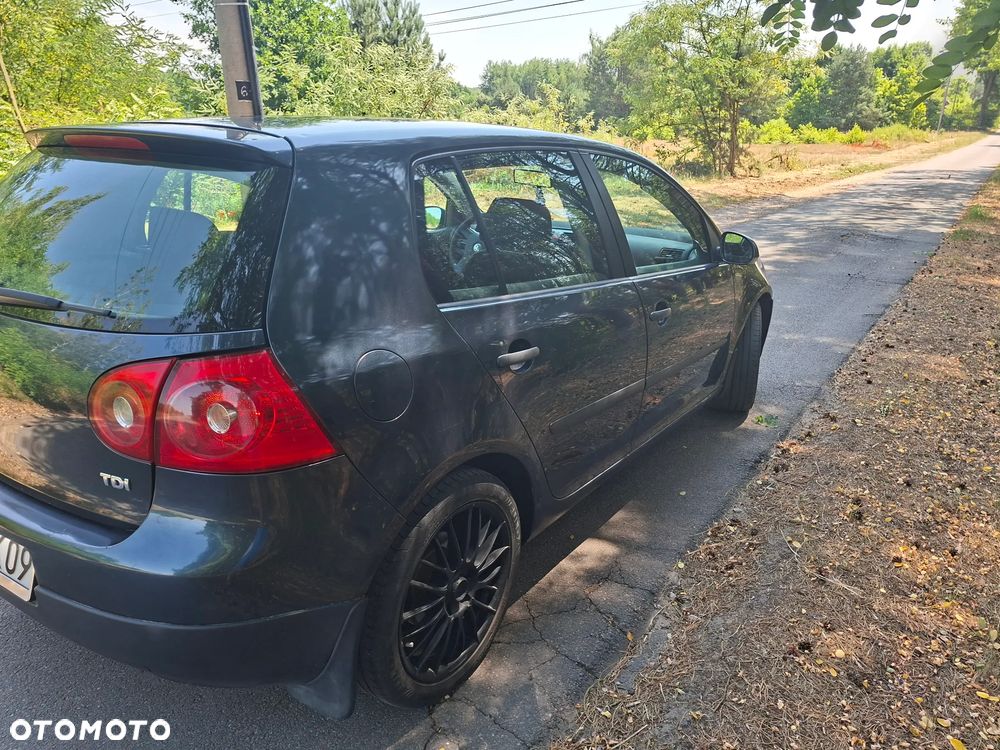 Volkswagen Golf - 6