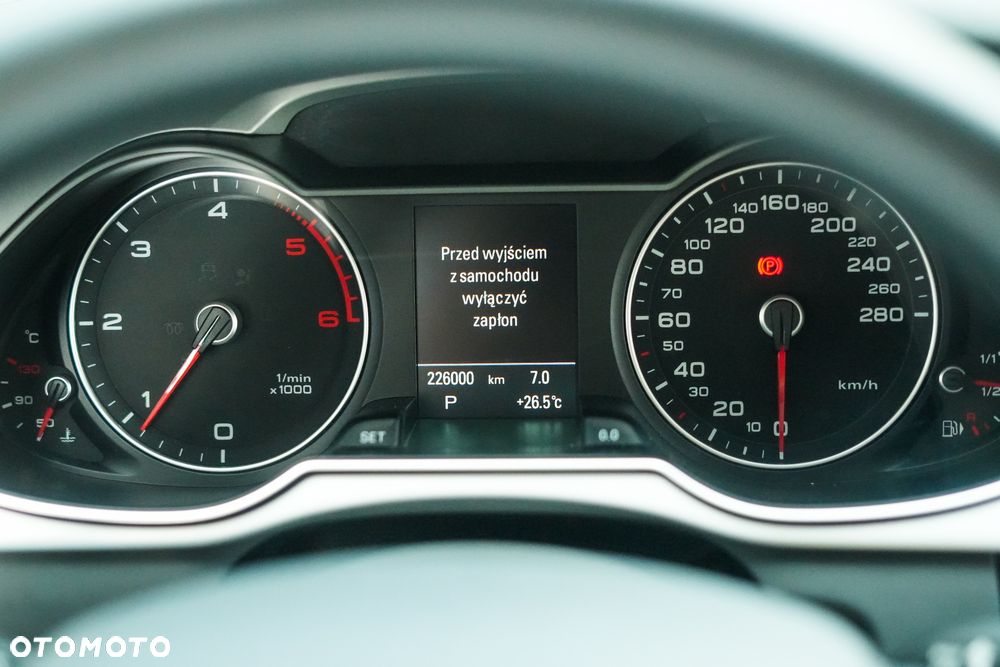 Audi A4 Avant 2.0 TDI DPF clean diesel quattro S tronic Ambition - 9
