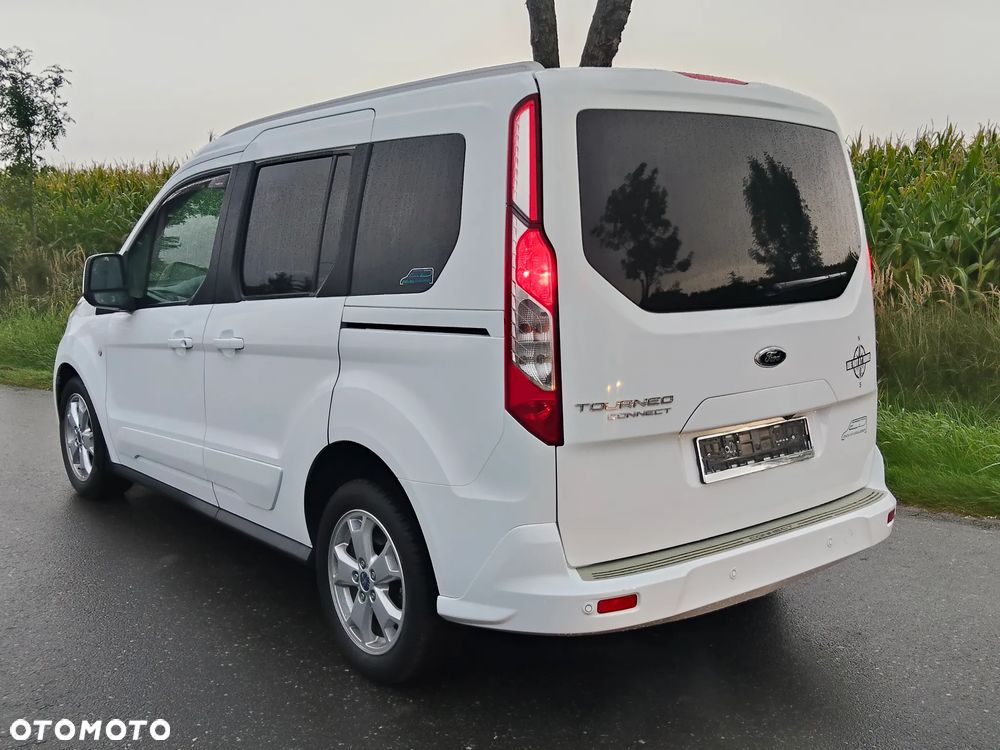 Ford Tourneo Connect - 8