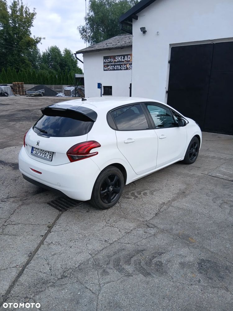 Peugeot 208 1.6 BlueHDi Active S&S - 4