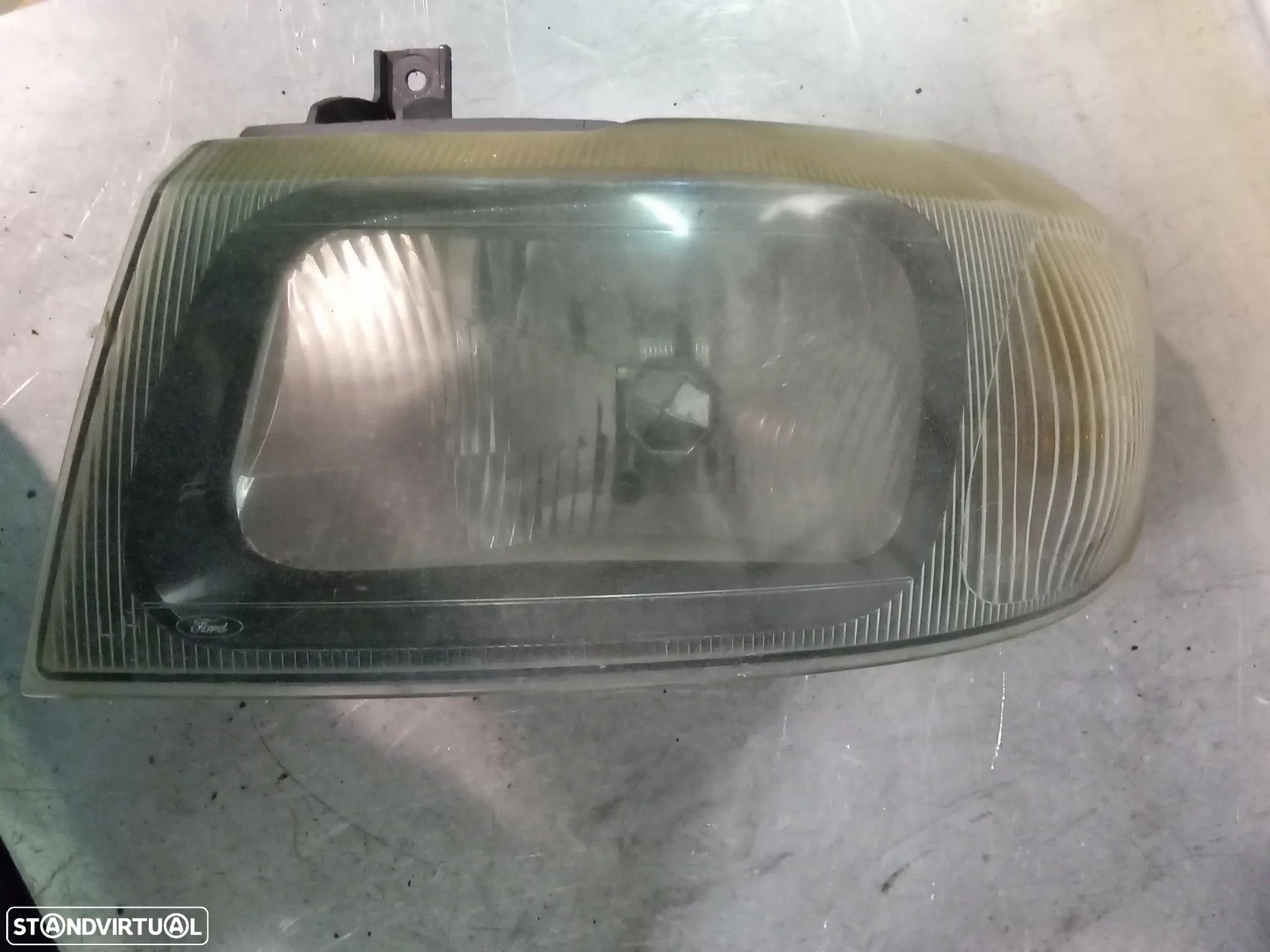 ÓTICA / FAROL FORD TRANSIT 00-06 - ESQUERDO / DIREITO - 1