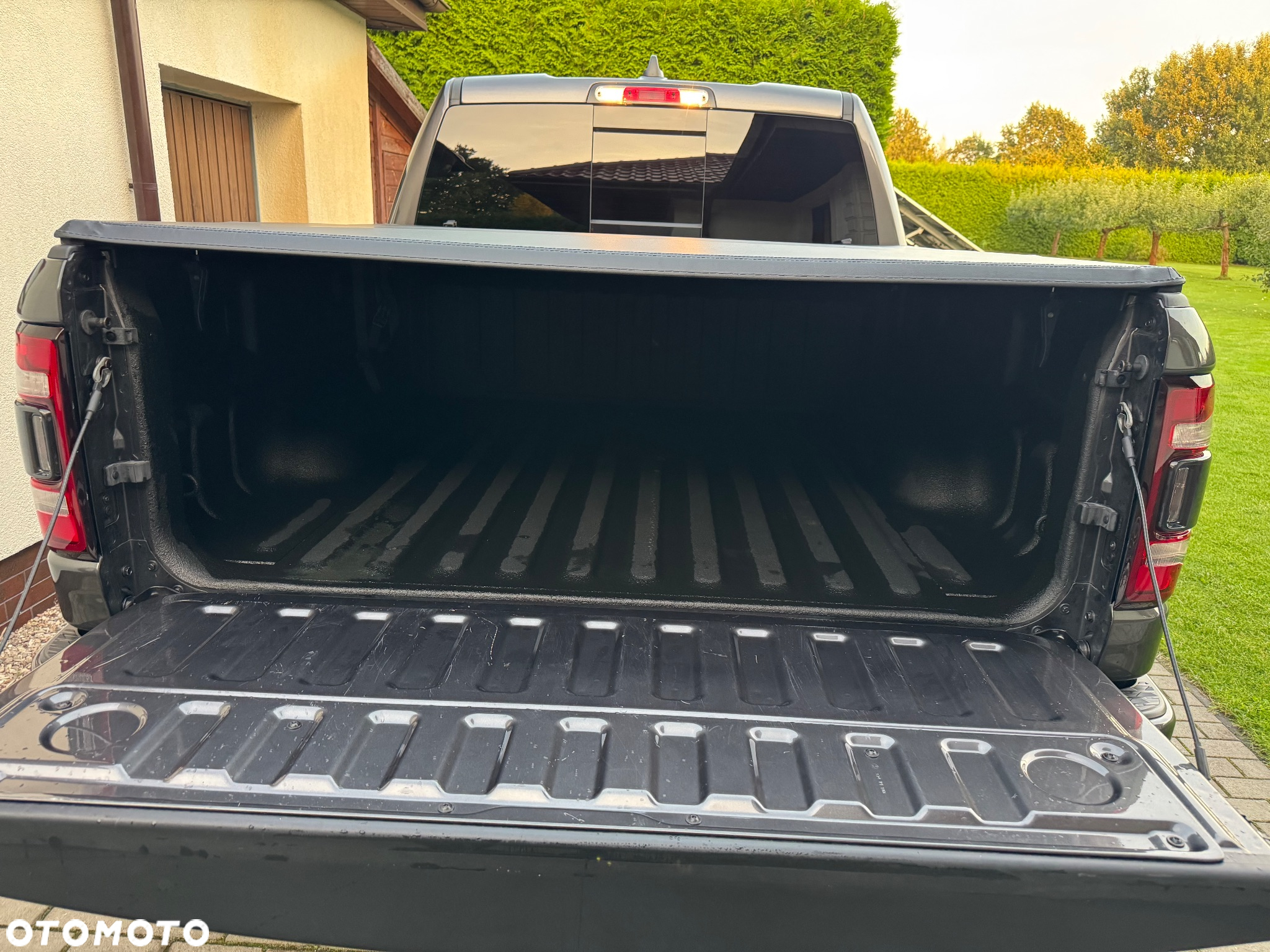 Dodge RAM 1500 5.7 4x4 - 14