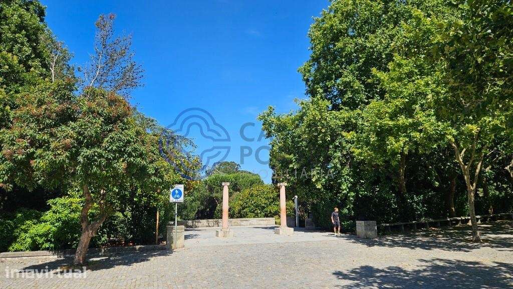 Apartamento T2, com duas frentes, 2º e último piso e duas suítes, ao P - Grande imagem: 3/6
