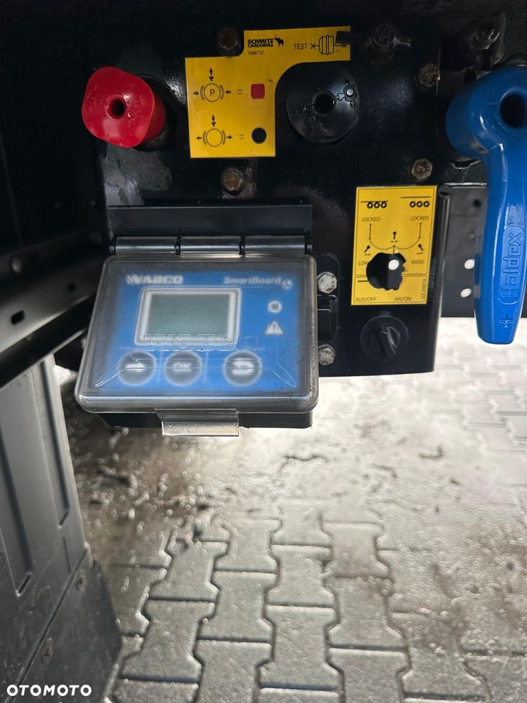 Schmitz Cargobull SCB S3T - 4