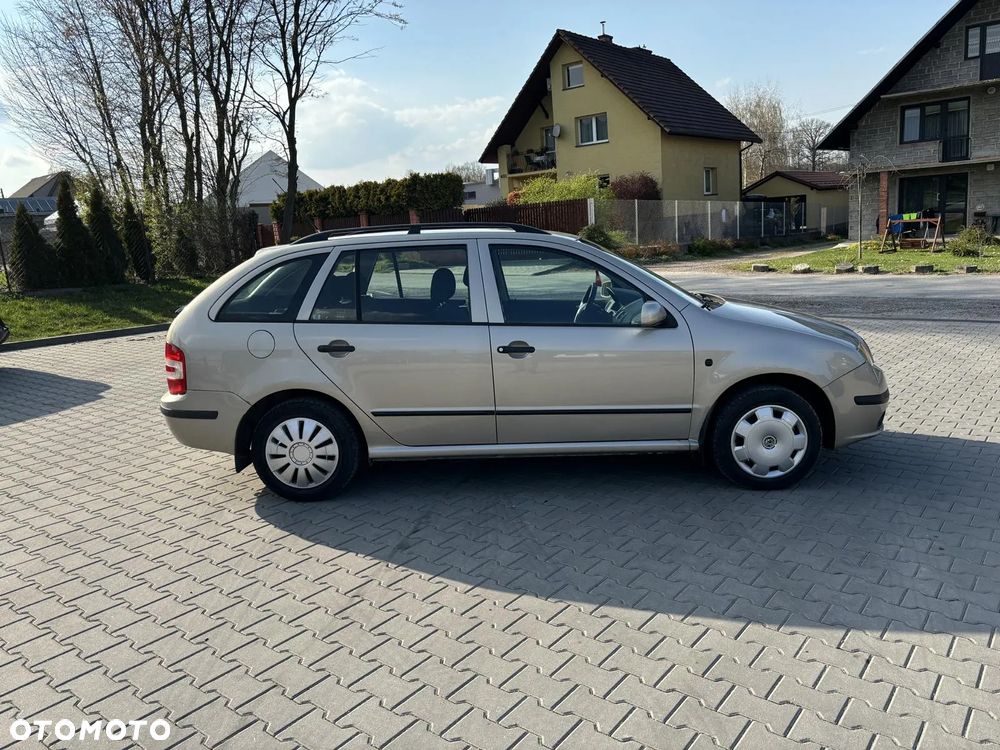 Skoda Fabia 1.2 12V Ambiente - 4