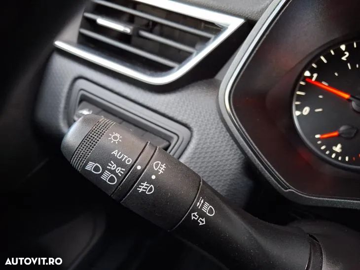 Renault Clio BLUE dCi 100 BUSINESS EDITION - 28