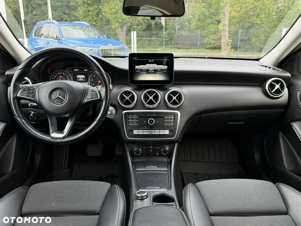 Mercedes-Benz Klasa A 180 (BlueEFFICIENCY) 7G-DCT Urban - 15