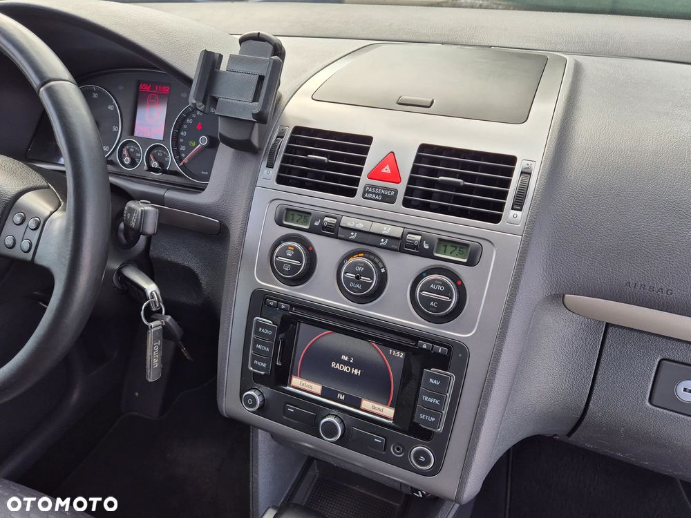 Volkswagen Touran 1.9 TDI DPF DSG Freestyle - 24