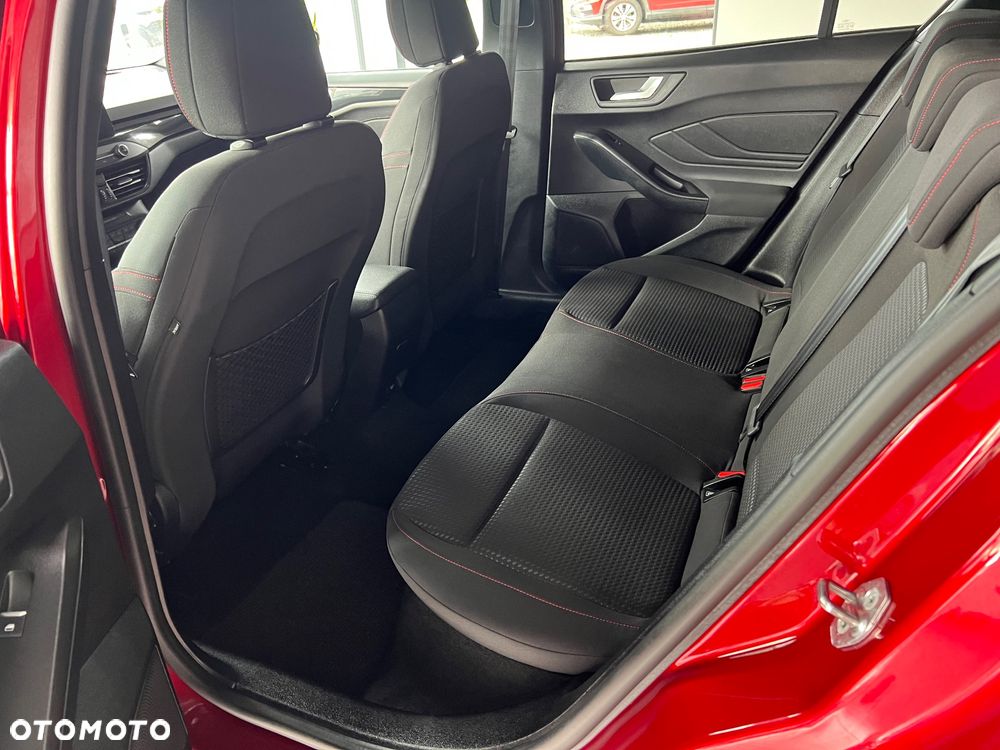 Ford Focus 1.0 EcoBoost ST-Line - 23
