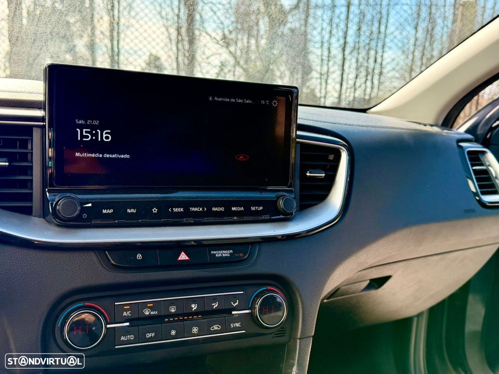 Kia XCeed - 24