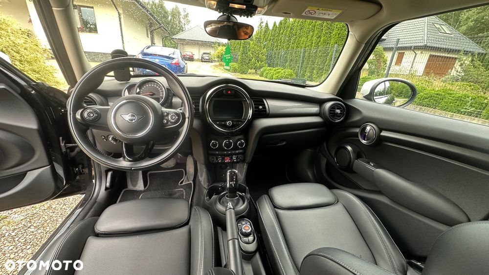 MINI Cooper Standard - 10