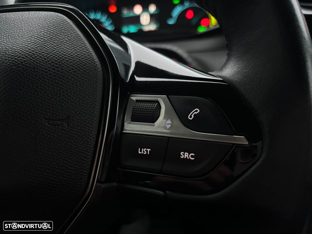 Peugeot e-208 Active - 17