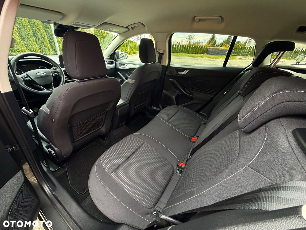 Ford Focus 1.5 EcoBlue STart-Stopp-System TITANIUM - 32