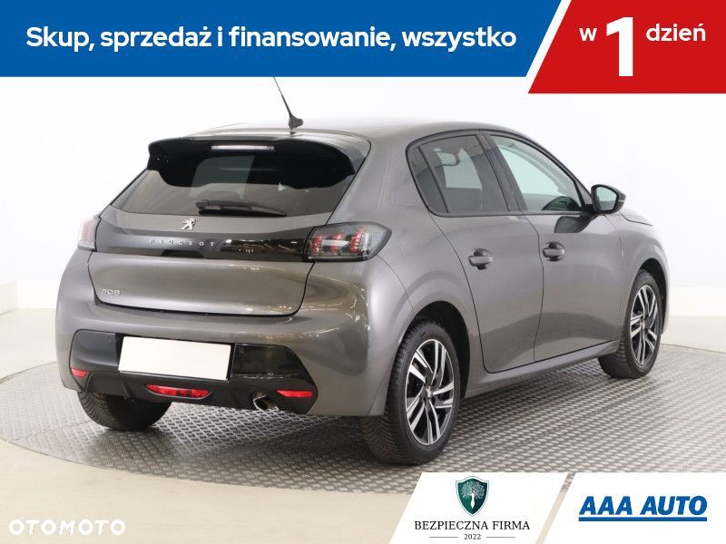 Peugeot 208 - 7