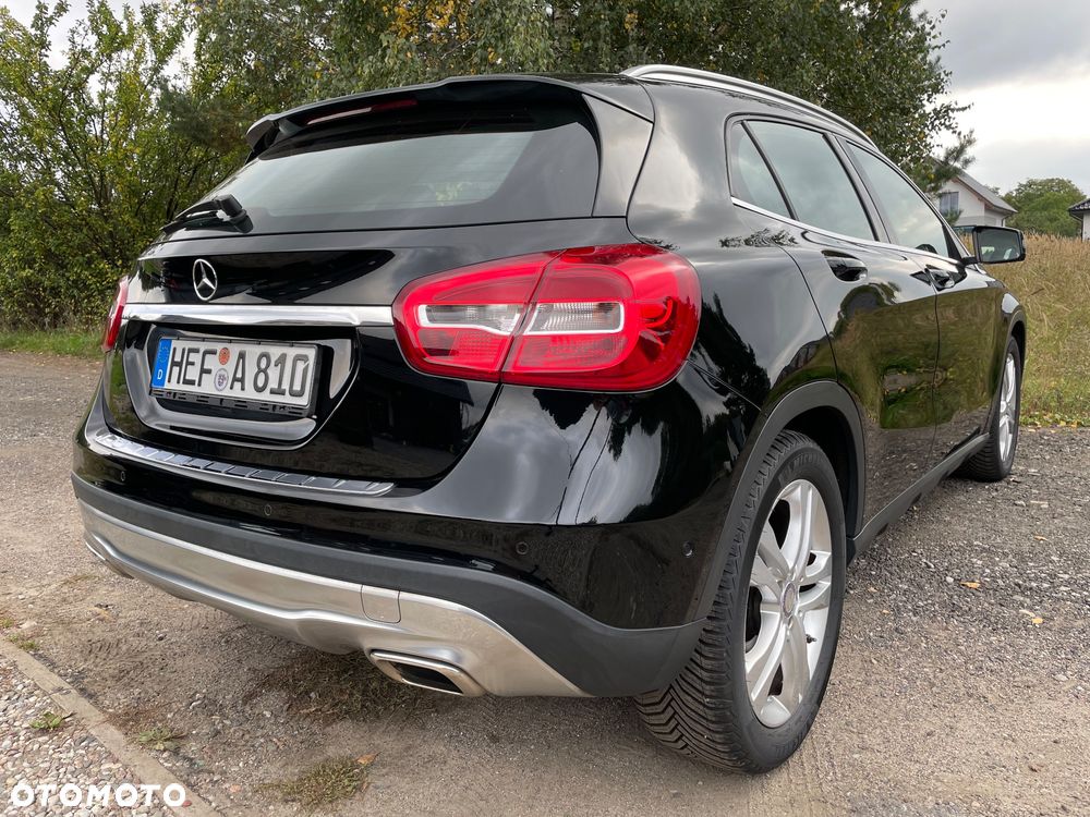 Mercedes-Benz GLA 200 - 8