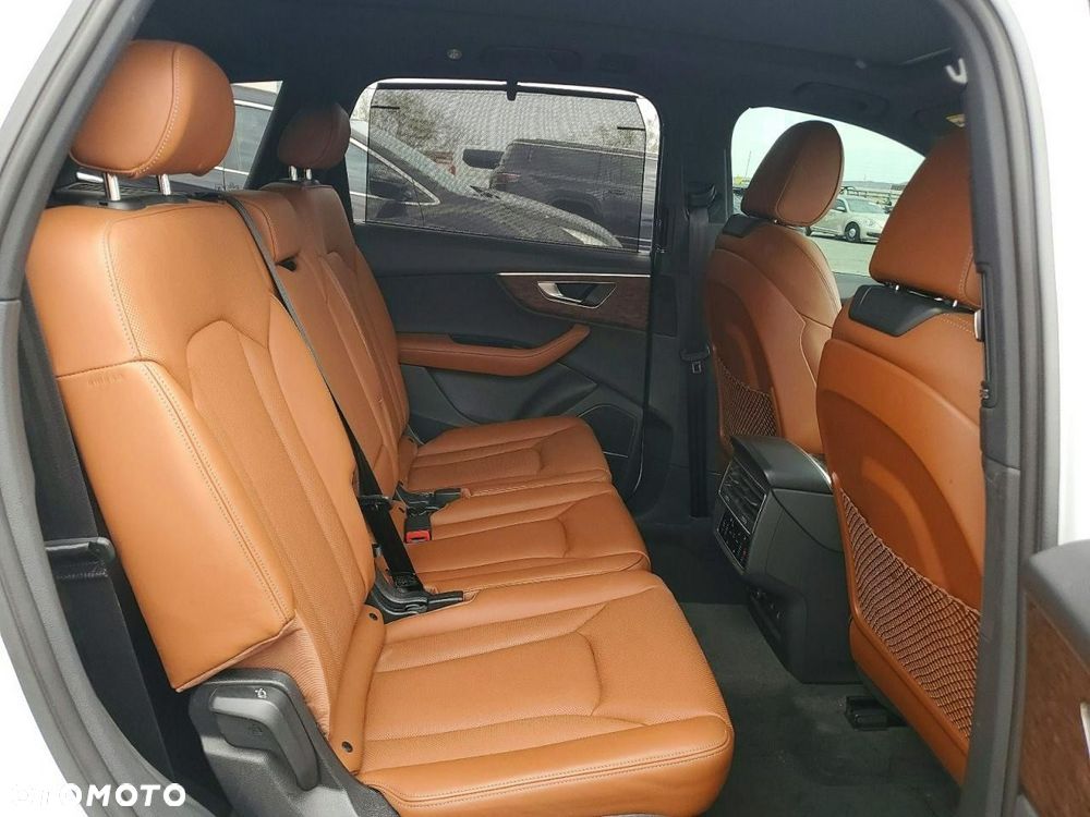 Audi Q7 55 TFSI quattro tiptronic S line - 11