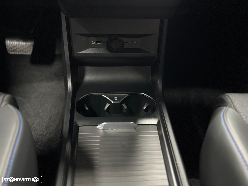 MG MG4 64 kWh Luxury - 17