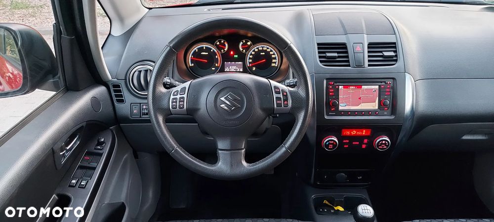 Suzuki SX4 2.0 DDiS 4x4 Style - 36
