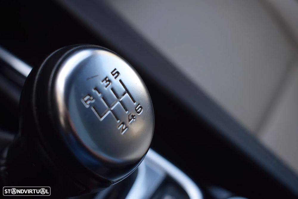 Jaguar F-Pace 2.0 i4D R-Sport - 50