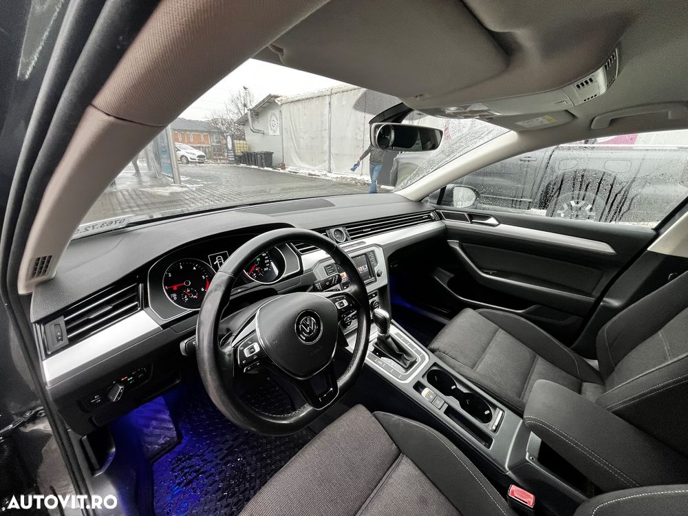 Volkswagen Passat 2.0 TDI DSG Comfortline - 14