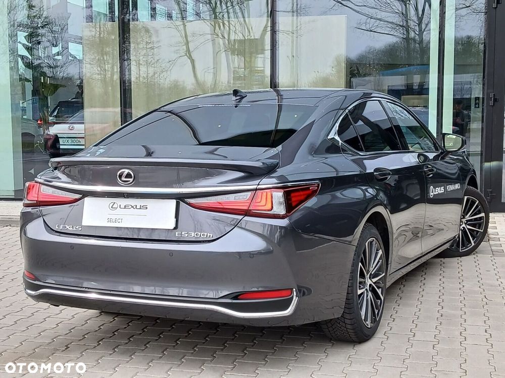 Lexus ES 300h Business Edition - 13