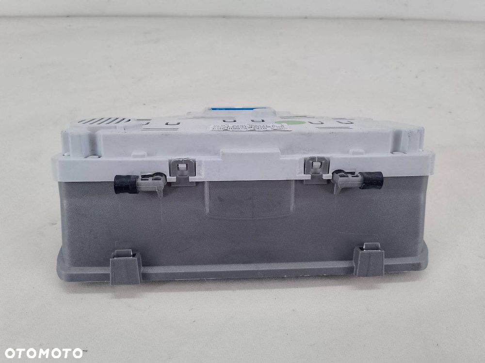 LICZNIK VW FOX 1.2 6V BENZYNA HATCHBACK 5Z0920827L - 2