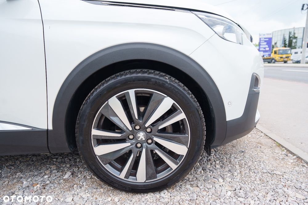 Peugeot 3008 1.2 PureTech GPF Allure S&S - 32