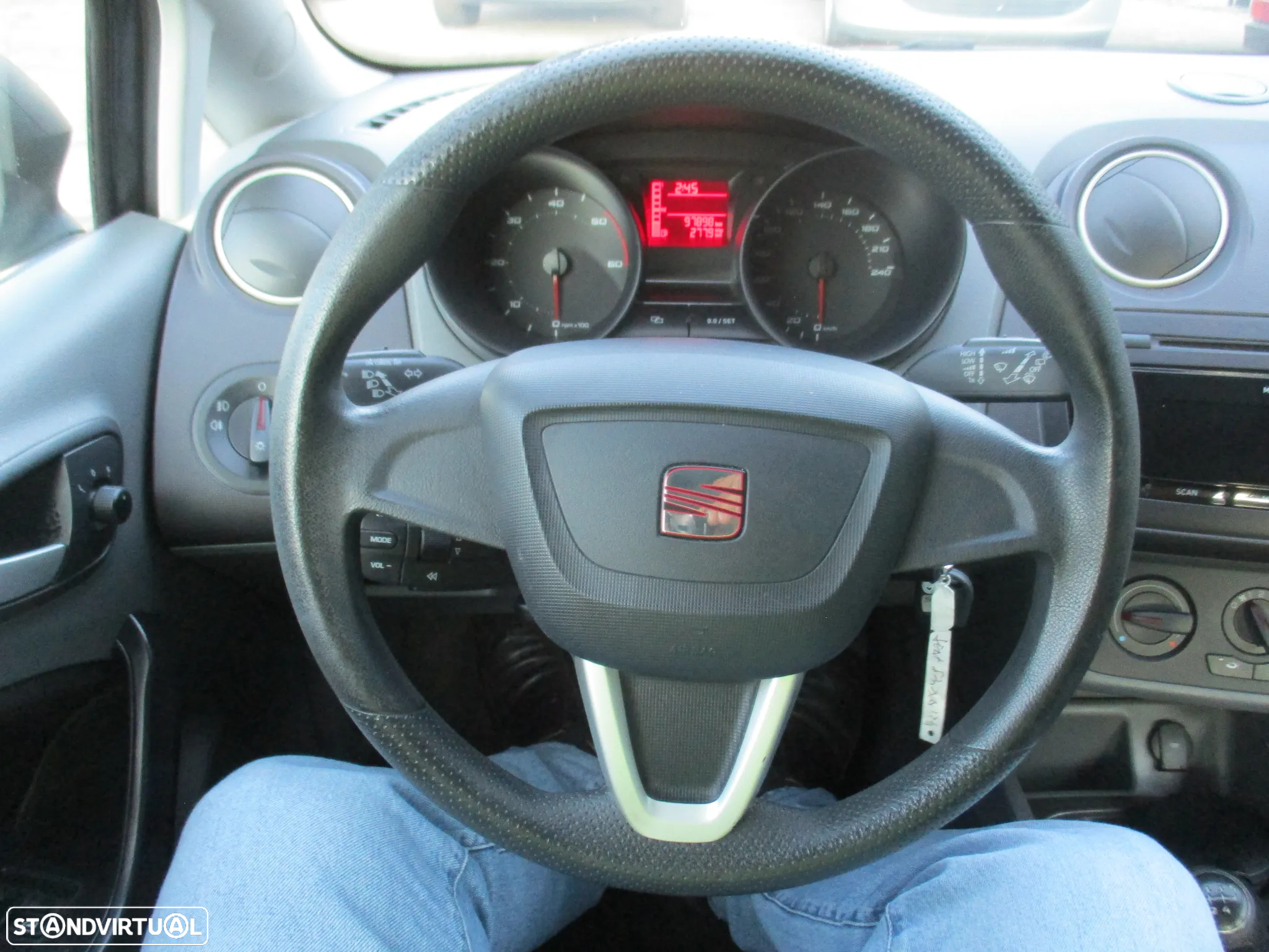 SEAT Ibiza 1.2 TDi Fresc DPF - 10