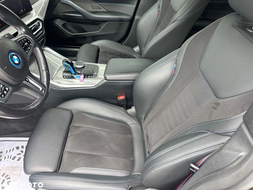 BMW i4 - 22