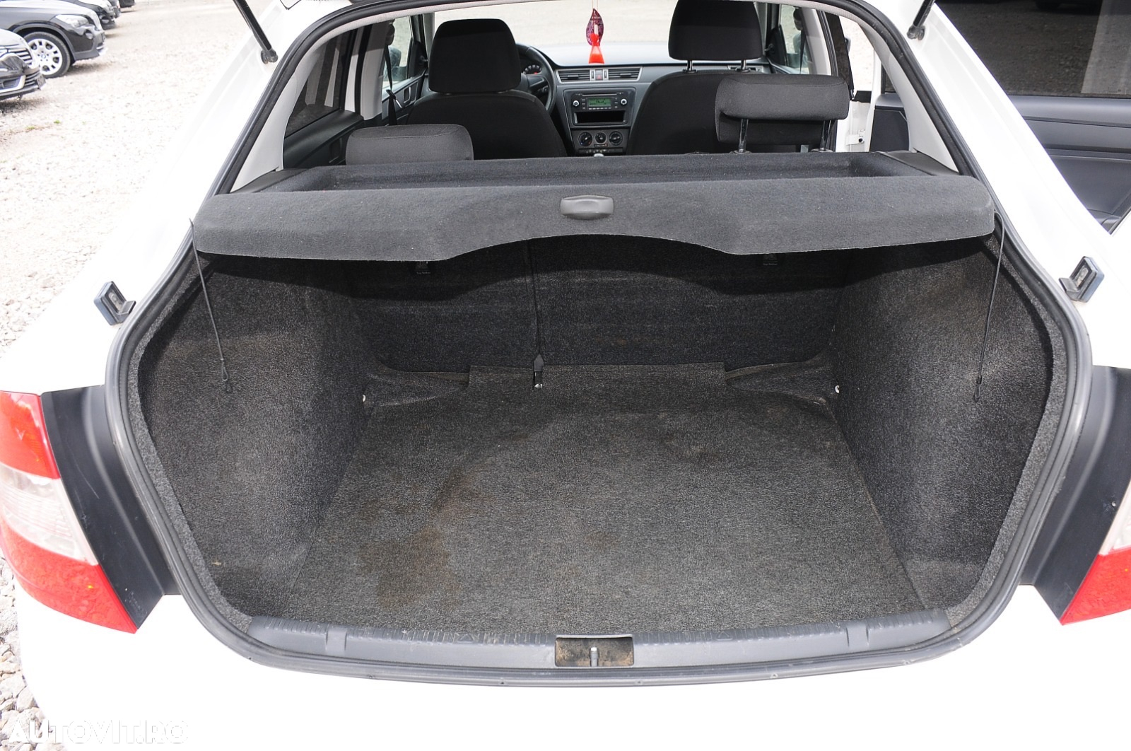 Skoda RAPID - 13