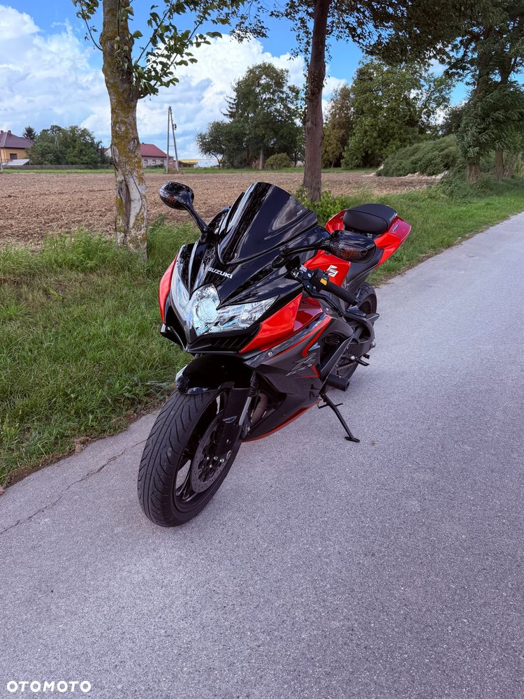 Suzuki GSX-R - 7