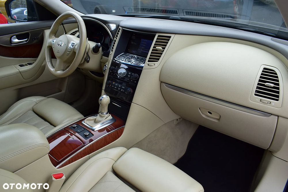 Infiniti FX FX30d S Premium - 9