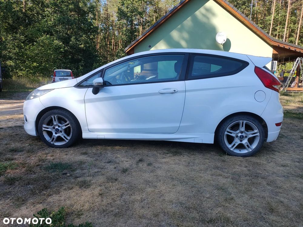 Ford Fiesta - 5