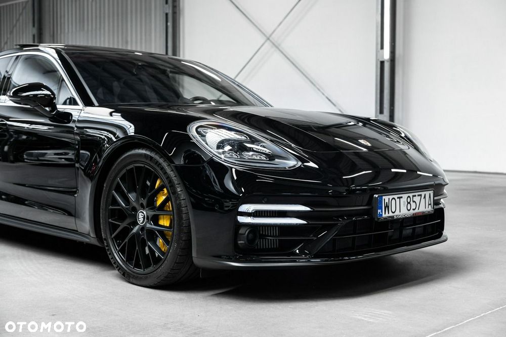Porsche Panamera Turbo S - 11