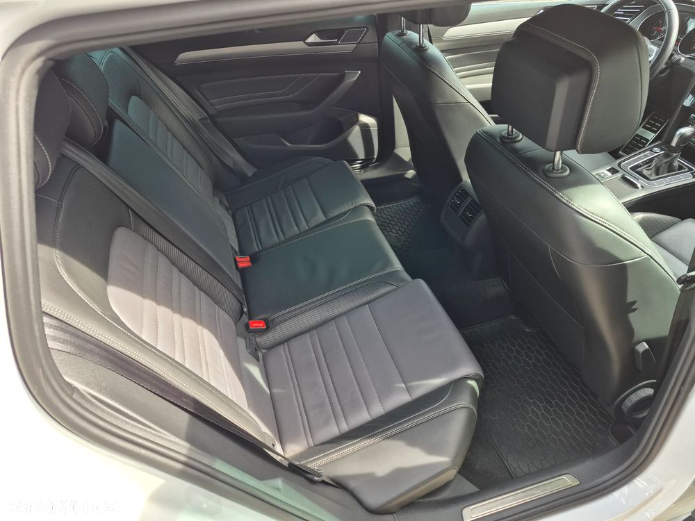 Volkswagen Passat - 10