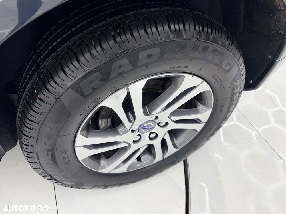 Volvo XC 60 D4 Momentum - 11