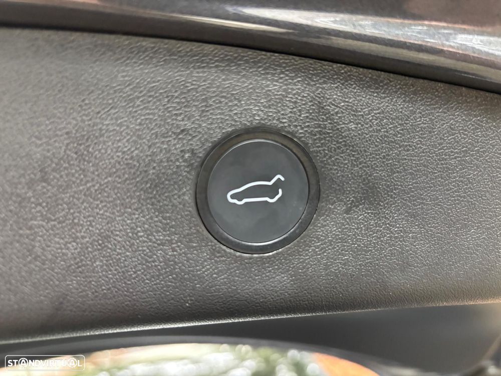 Tesla Model 3 Performance Dual Motor AWD - 36