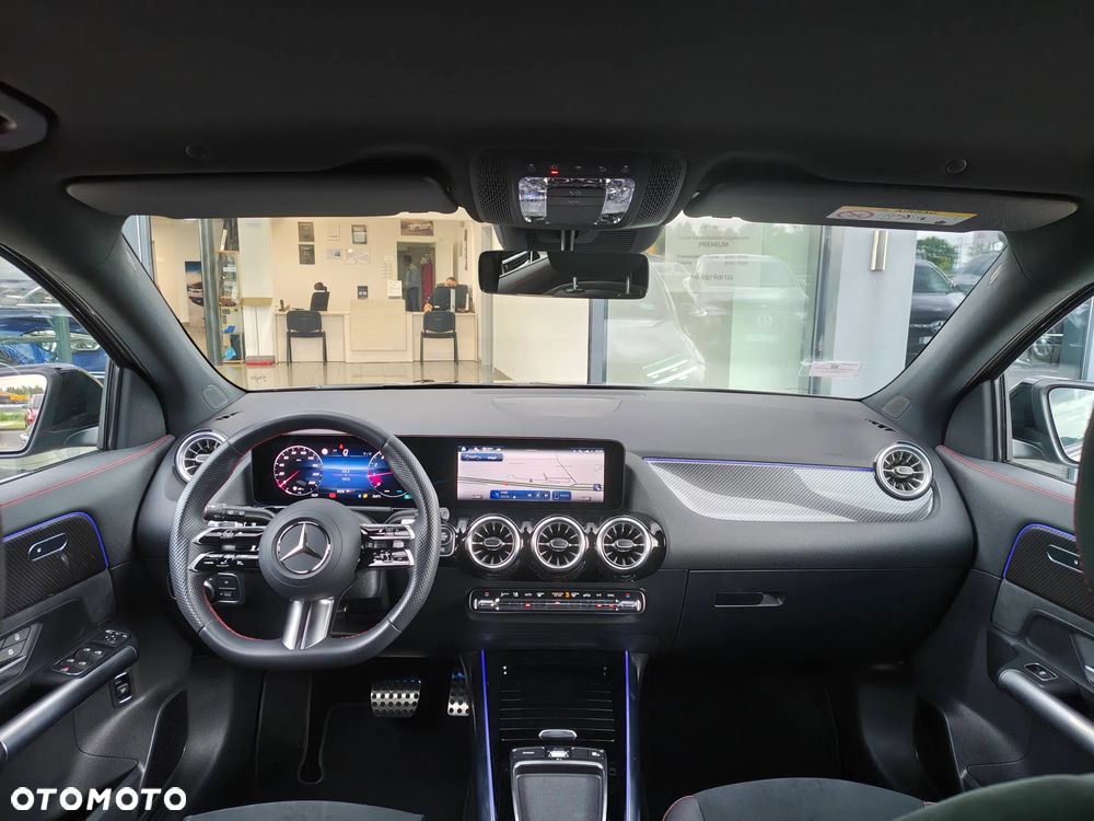 Mercedes-Benz GLA 200 AMG Line - 9
