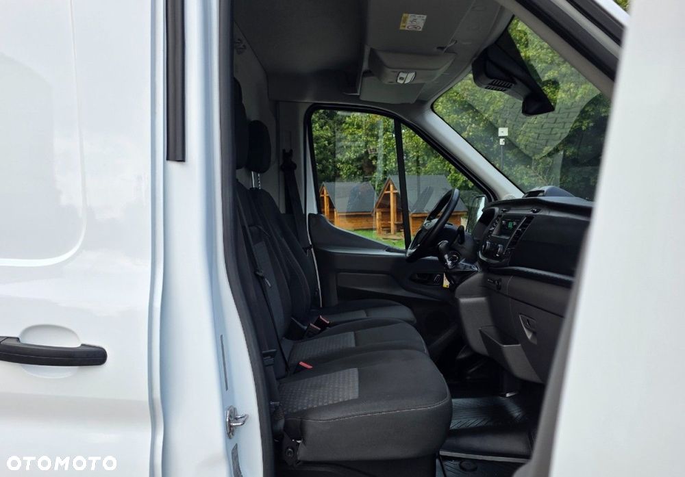 Ford Transit - 23