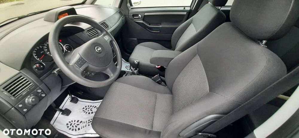 Opel Meriva - 32