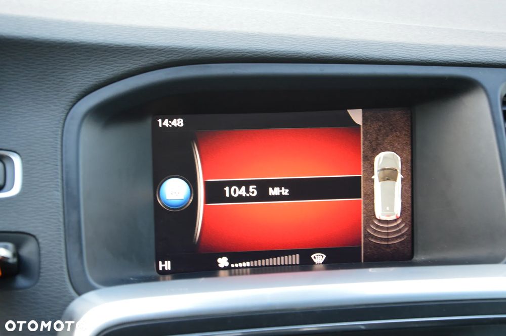 Volvo V60 D4 Geartronic Momentum - 11