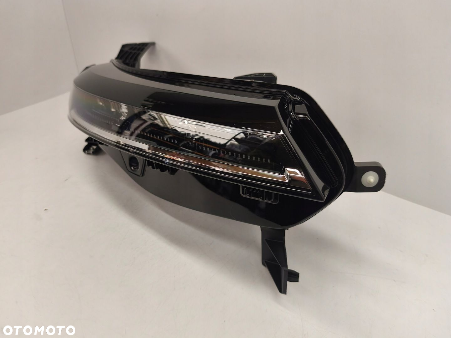 LAMPA PRAWA FULL LED MEGANE E-TECH 260105882R - 3