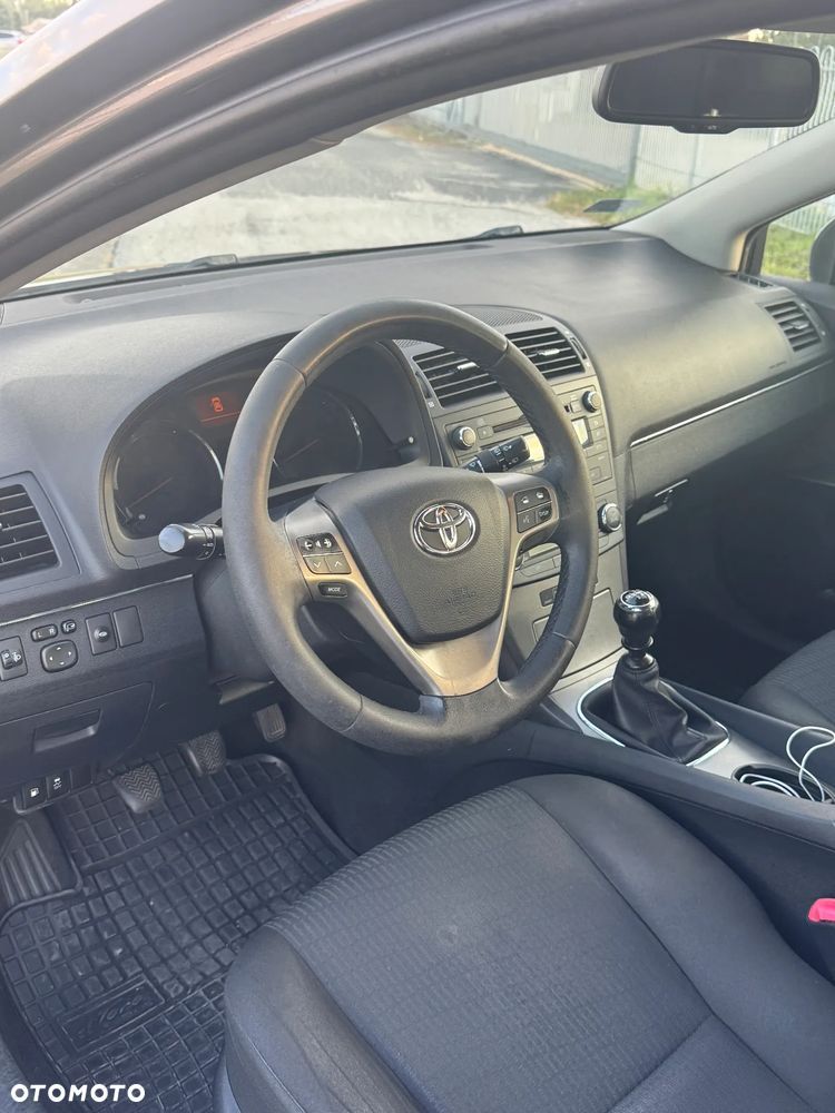 Toyota Avensis 2.0 D-4D Sol - 3