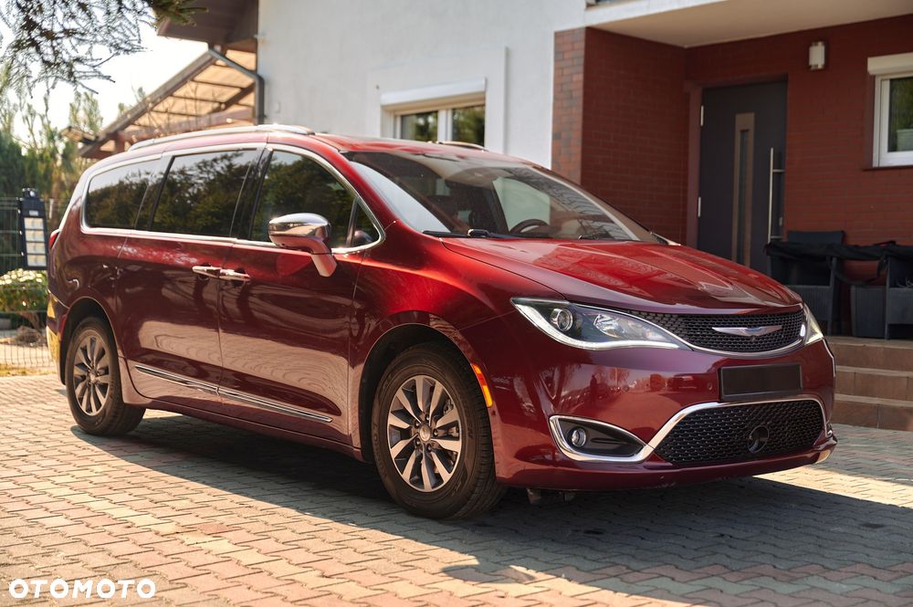 Chrysler Pacifica - 15