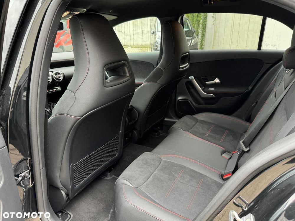 Mercedes-Benz Klasa A 200 AMG Line 7G-DCT - 8
