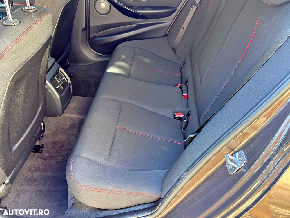BMW Seria 3 320d Aut. Blue Performance Sport Line - 7