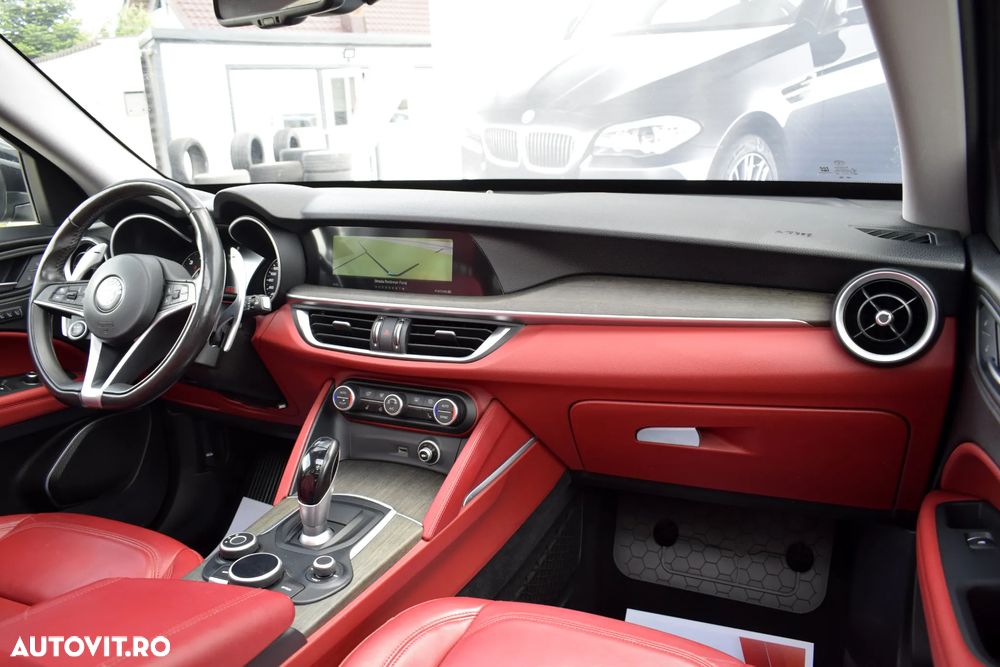 Alfa Romeo Stelvio 2.2 16V AT8 Q4 Lusso - 10